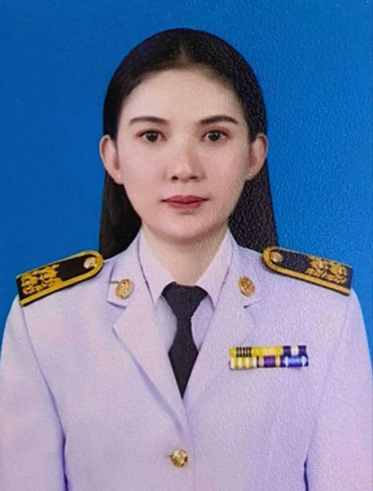 นางสาววิชุดา เจริญพัฒนศิริกุล